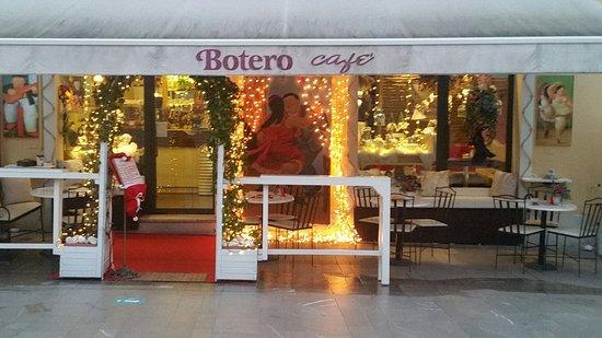 Botero Cafe