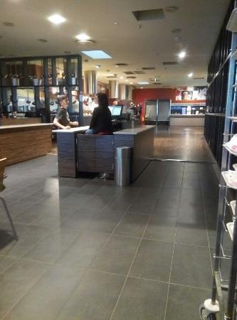 Broadway Café