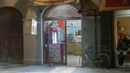 La Valle Dell'Eden Kebab Pizza