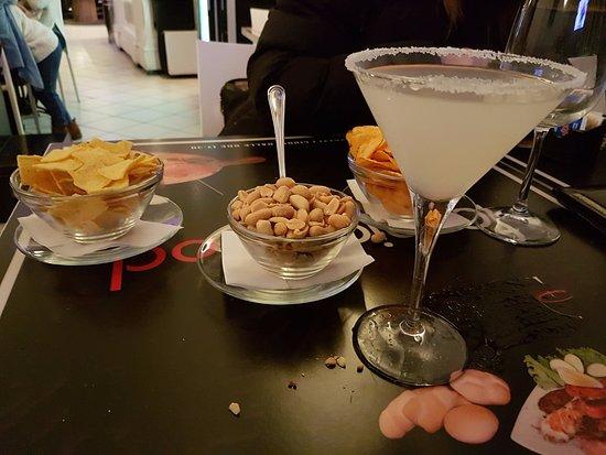 Fashion Nut Cafe