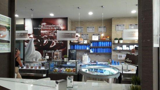 Gelateria yogorino