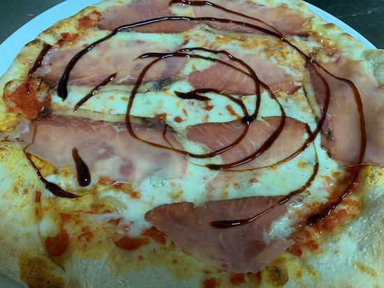 Pizzeria Mamas