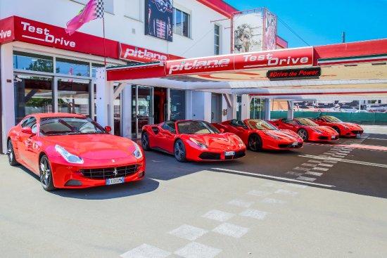 Pit Lane Red Passion
