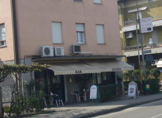 Dejavu Cafe