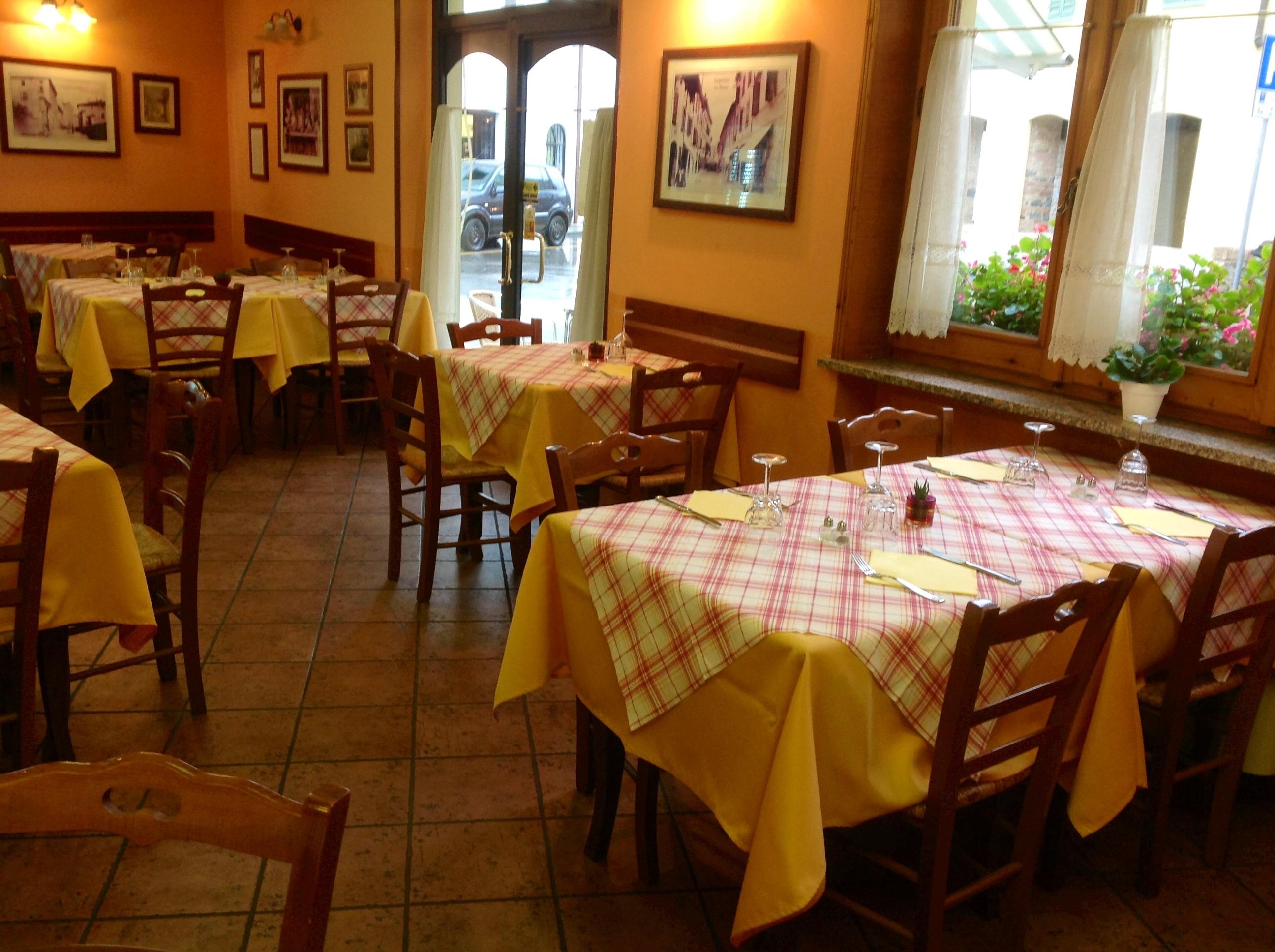 Charly Cafe