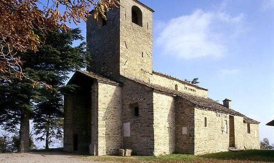 Pieve di San Pietro a Tizzano Val Parma