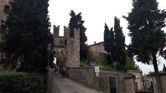 Il Castello di Serravalle