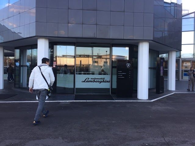Automobili Lamborghini Store