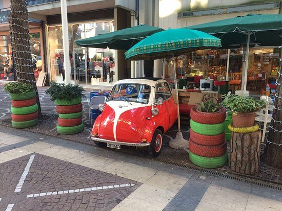 Street Caffe